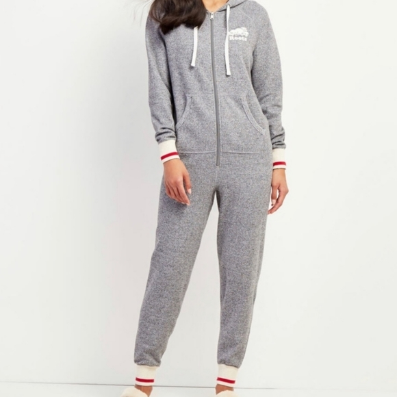 Roots Other - Roots Cabin Collection Onesie Pajamas - Gray Red & White - Medium